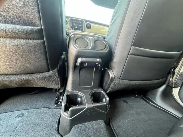 Photo of 2021 Beige Jeep Wrangler Unlimited