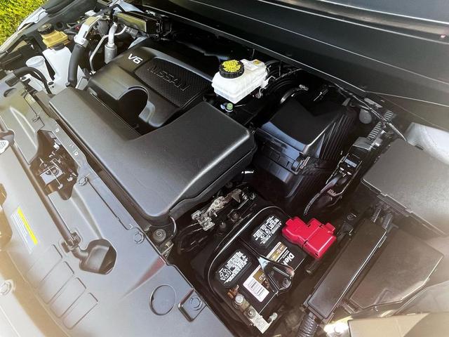 Photo of 2018 SILVER Nissan Pathfinder