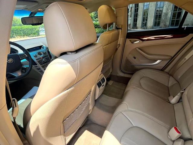Photo of 2011 WHITE Cadillac CTS
