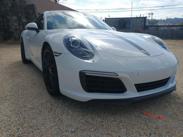 Photo of 2017 White Porsche 911