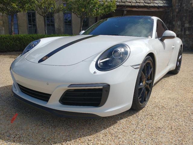 Photo of 2017 White Porsche 911