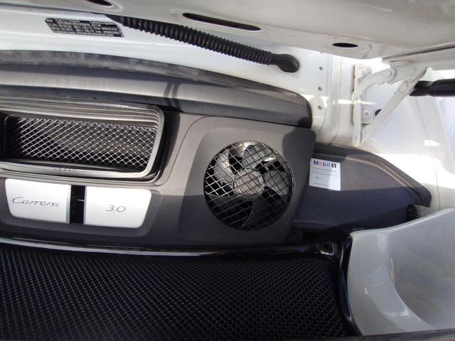 Photo of 2017 White Porsche 911