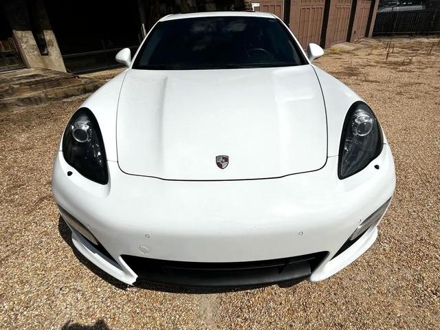 Photo of 2013 White Porsche Panamera