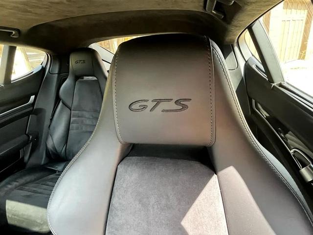 Photo of 2013 White Porsche Panamera