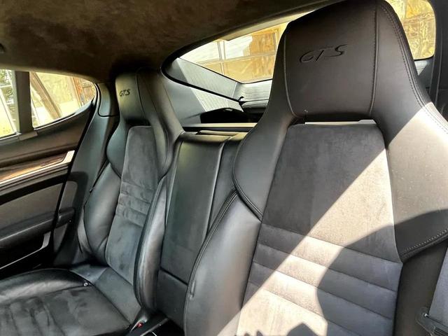 Photo of 2013 White Porsche Panamera