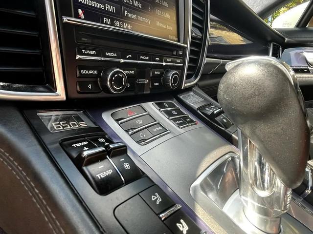 Photo of 2013 White Porsche Panamera