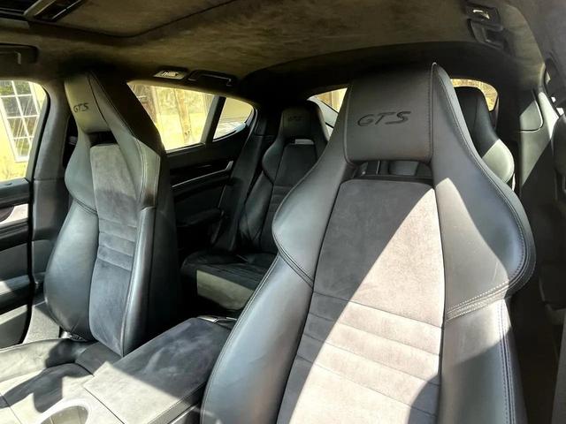 Photo of 2013 White Porsche Panamera