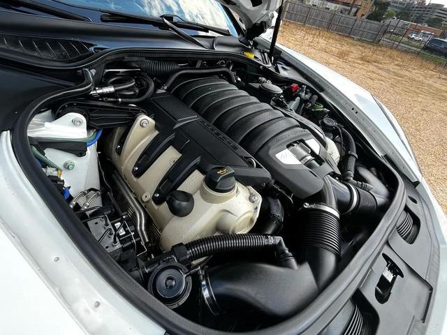 Photo of 2013 White Porsche Panamera