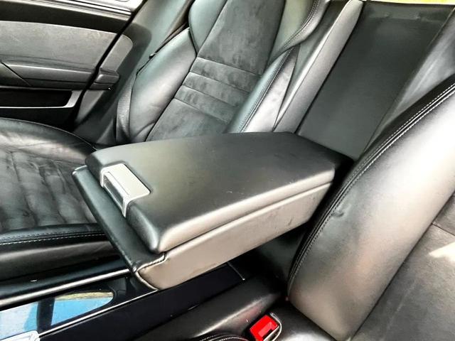 Photo of 2013 White Porsche Panamera