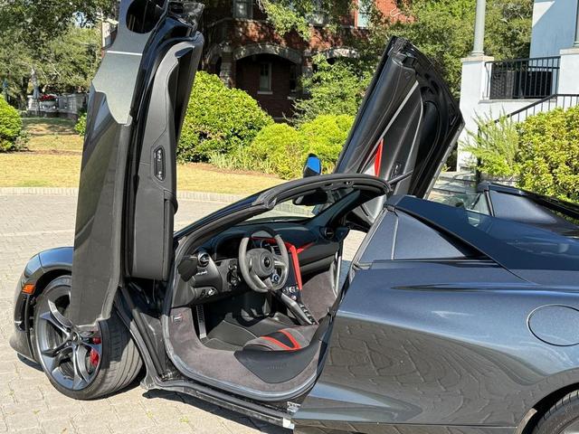 Photo of 2020 Gray McLaren 720S