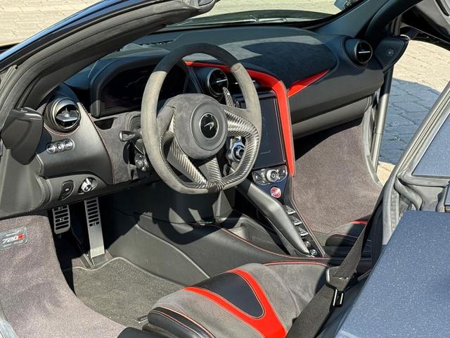 Photo of 2020 Gray McLaren 720S