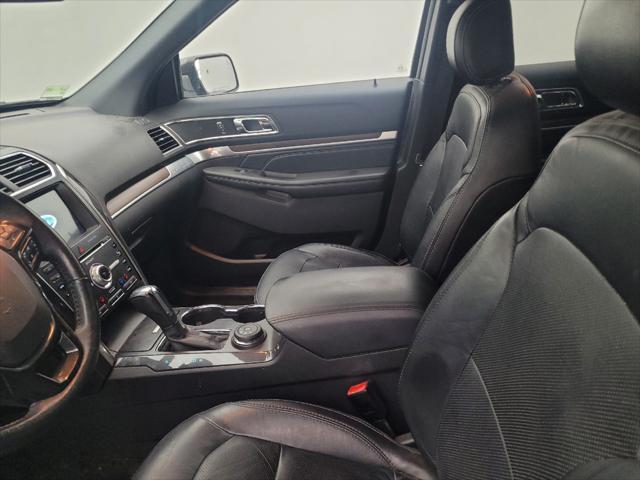 Photo of 2017 Gray Ford Explorer