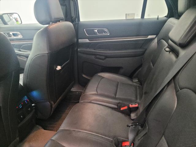 Photo of 2017 Gray Ford Explorer