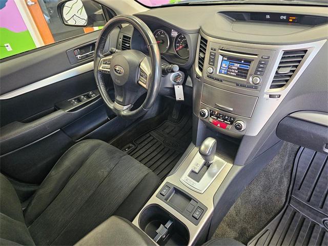 Photo of 2014 Twilight Blue Metallic Subaru Outback