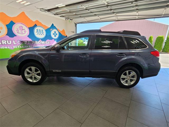 Photo of 2014 Twilight Blue Metallic Subaru Outback