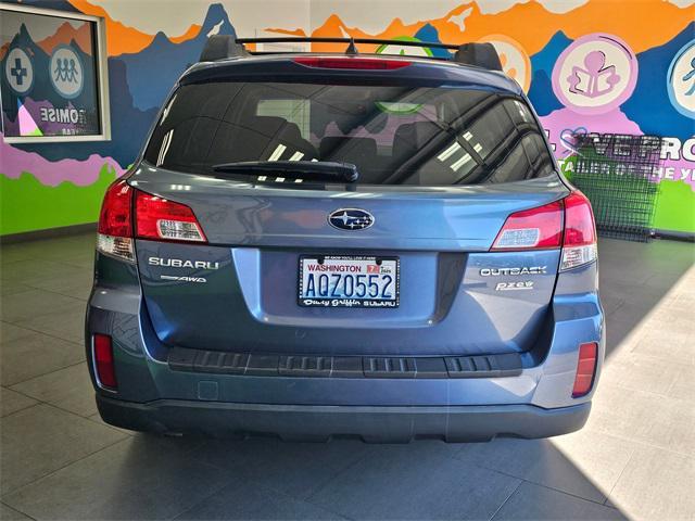 Photo of 2014 Twilight Blue Metallic Subaru Outback