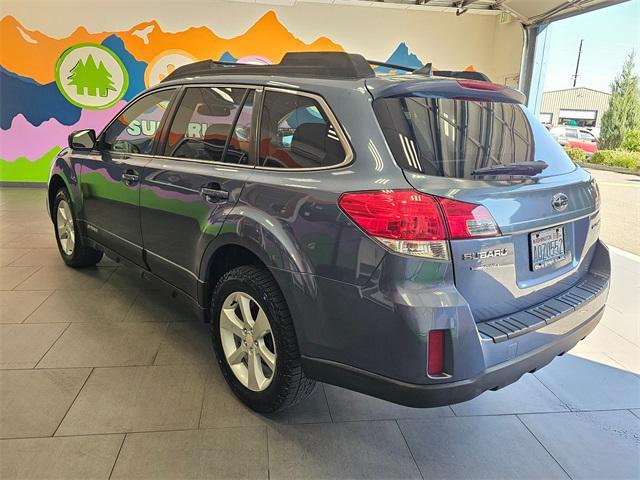 Photo of 2014 Twilight Blue Metallic Subaru Outback