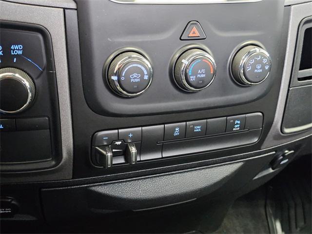Photo of 2014 Bright White Clearcoat RAM 1500
