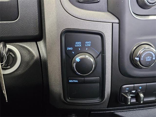 Photo of 2014 Bright White Clearcoat RAM 1500
