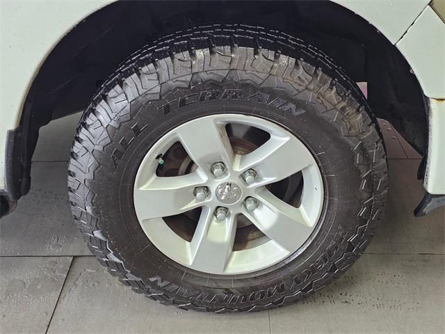 Photo of 2014 Bright White Clearcoat RAM 1500