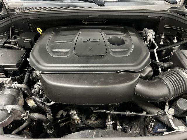 Photo of 2020 Diamond Black Crystal Pearlcoat Jeep Grand Cherokee