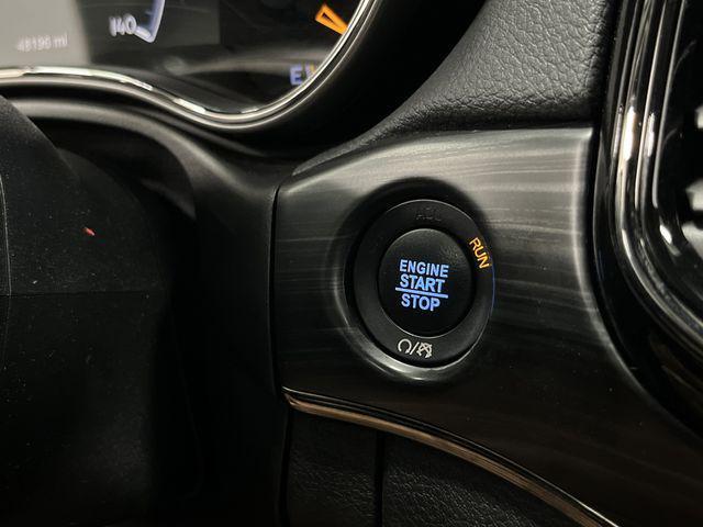 Photo of 2020 Diamond Black Crystal Pearlcoat Jeep Grand Cherokee