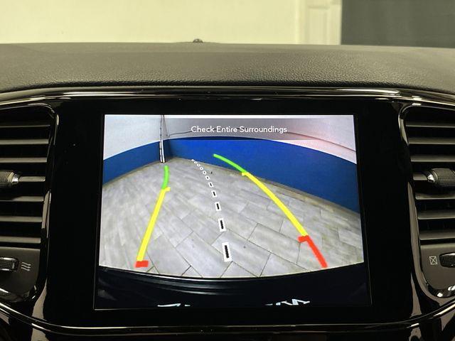 Photo of 2020 Diamond Black Crystal Pearlcoat Jeep Grand Cherokee
