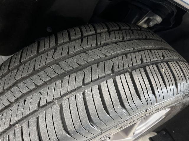 Photo of 2020 Diamond Black Crystal Pearlcoat Jeep Grand Cherokee