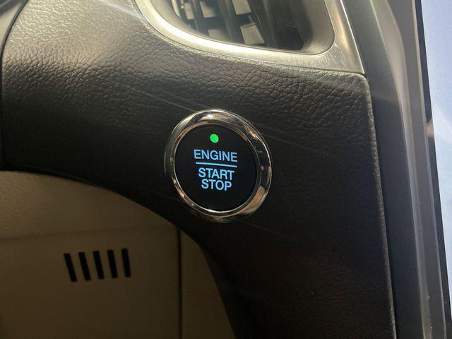 Photo of 2022 Black Metallic Ford Edge