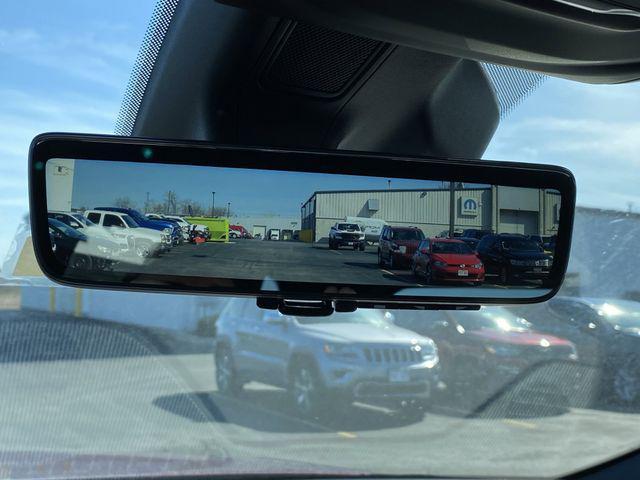 Photo of 2025 Baltic Gray Metallic Clearcoat Jeep Grand Cherokee