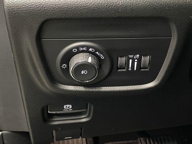 Photo of 2025 Baltic Gray Metallic Clearcoat Jeep Grand Cherokee