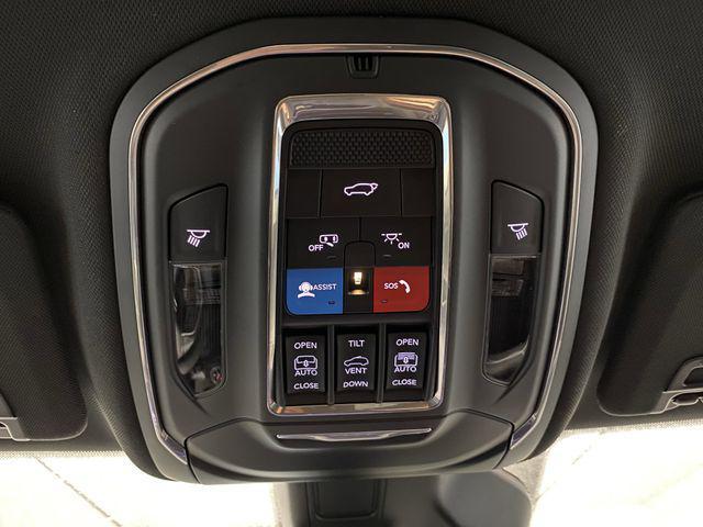Photo of 2025 Baltic Gray Metallic Clearcoat Jeep Grand Cherokee