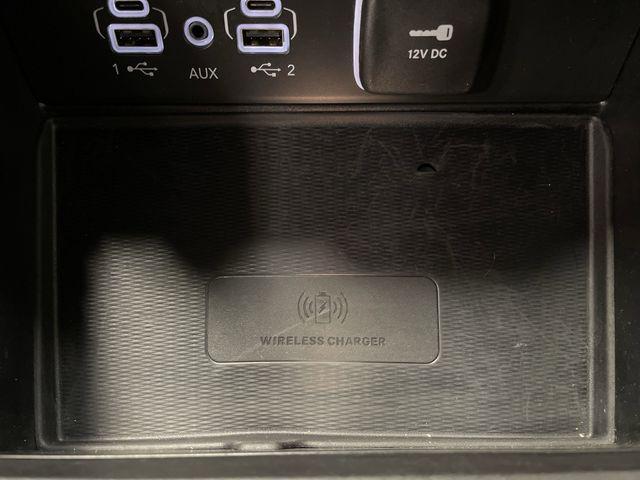 Photo of 2024 Diamond Black Crystal Pearlcoat Jeep Grand Cherokee L