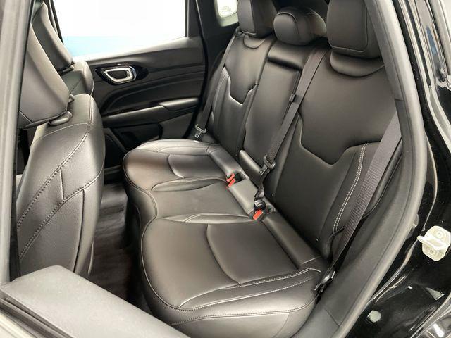 Photo of 2024 Diamond Black Crystal Pearlcoat Jeep Compass