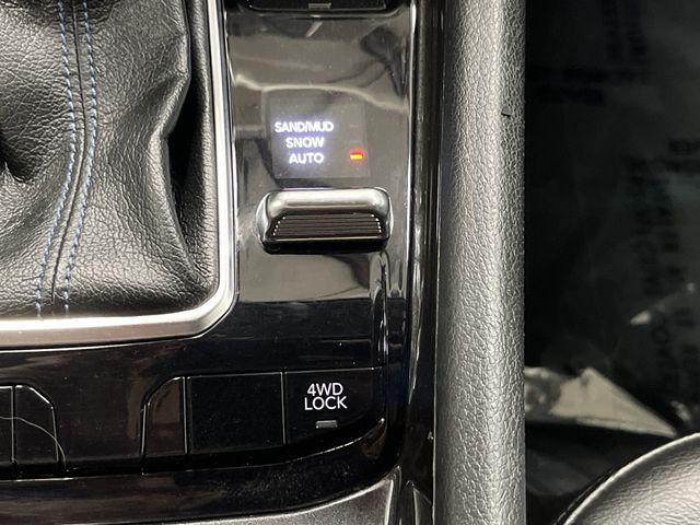 Photo of 2022 Granite Crystal Metallic Clearcoat Jeep Compass