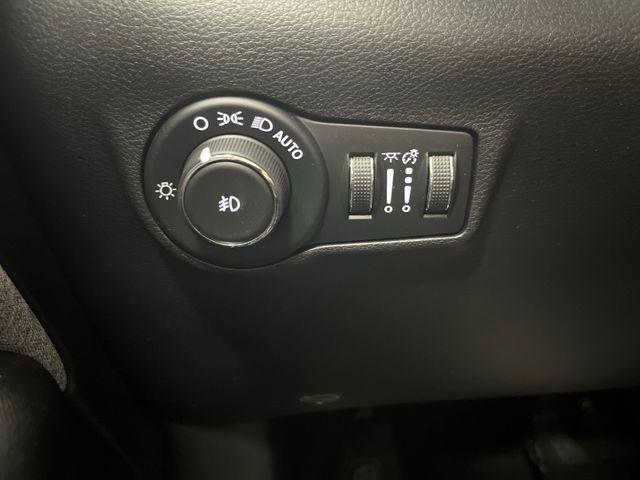 Photo of 2022 Granite Crystal Metallic Clearcoat Jeep Compass