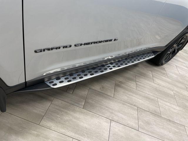 Photo of 2024 Silver Zynith Jeep Grand Cherokee L