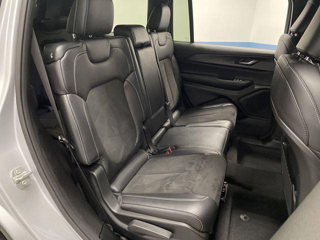 Photo of 2024 Silver Zynith Jeep Grand Cherokee L