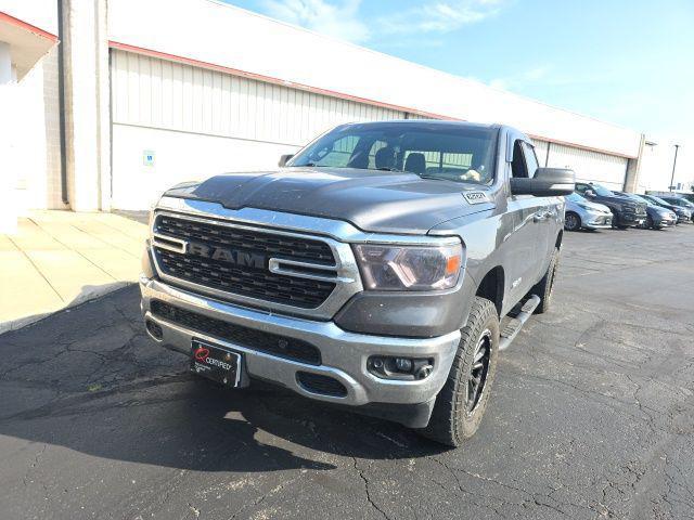 Photo of 2022 Granite Crystal Metallic Clearcoat RAM 1500