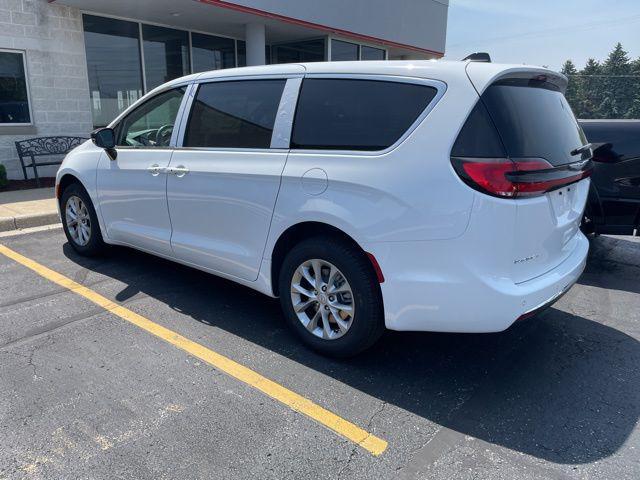 Photo of 2025 Bright White Clearcoat Chrysler Pacifica