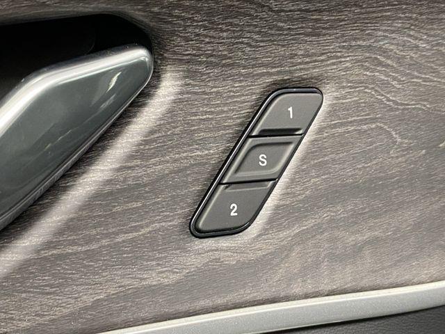 Photo of 2025 Bright White Clearcoat Jeep Grand Cherokee