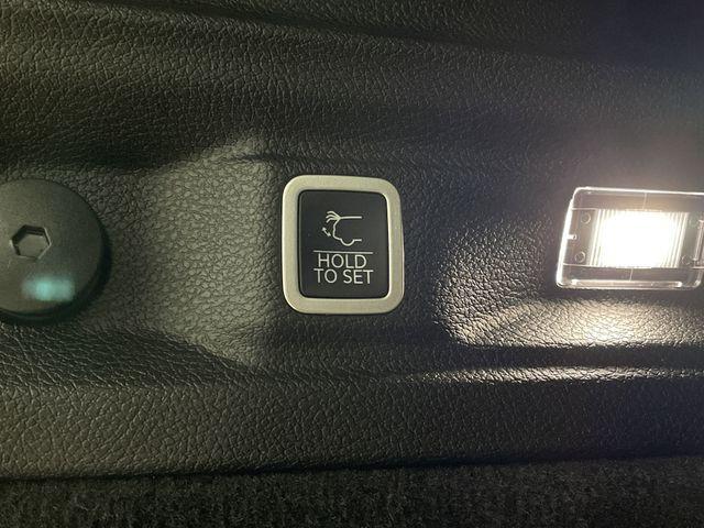 Photo of 2024 Bright White Clearcoat Jeep Grand Cherokee L