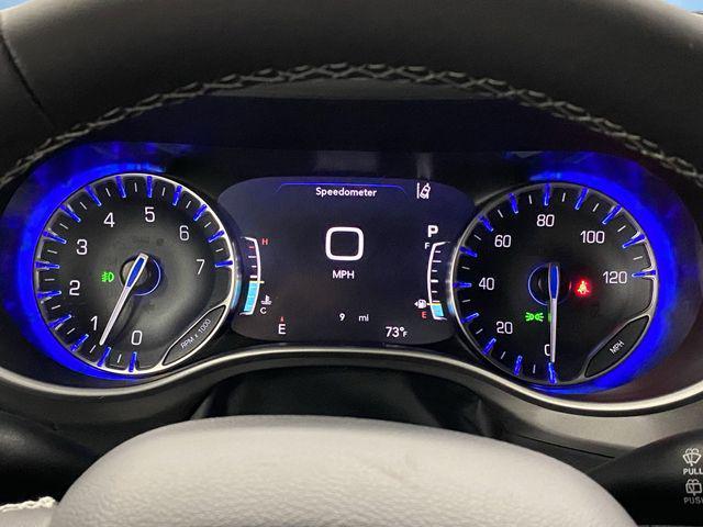 Photo of 2025 Fathom Blue Pearlcoat Chrysler Pacifica