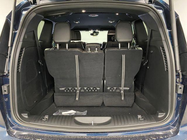 Photo of 2025 Fathom Blue Pearlcoat Chrysler Pacifica