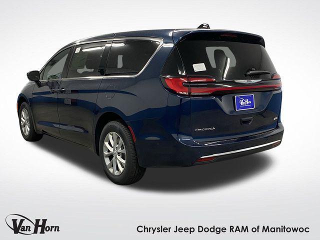 Photo of 2025 Fathom Blue Pearlcoat Chrysler Pacifica
