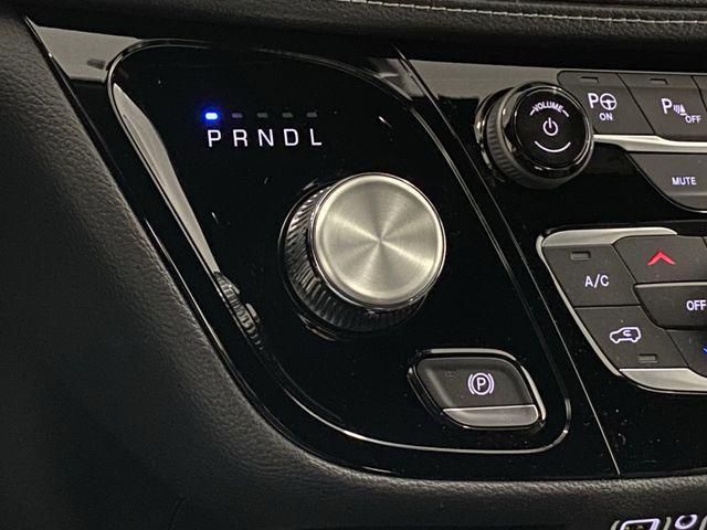 Photo of 2025 Fathom Blue Pearlcoat Chrysler Pacifica