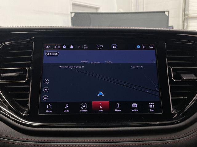 Photo of 2023 DB Black Crystal Clearcoat Dodge Durango