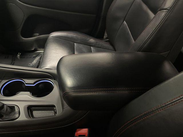 Photo of 2023 DB Black Crystal Clearcoat Dodge Durango