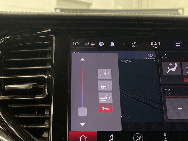 Photo of 2023 DB Black Crystal Clearcoat Dodge Durango