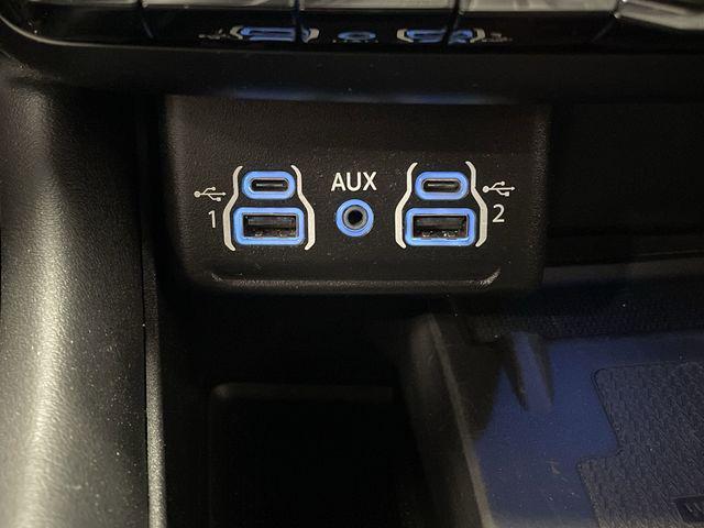 Photo of 2023 DB Black Crystal Clearcoat Dodge Durango